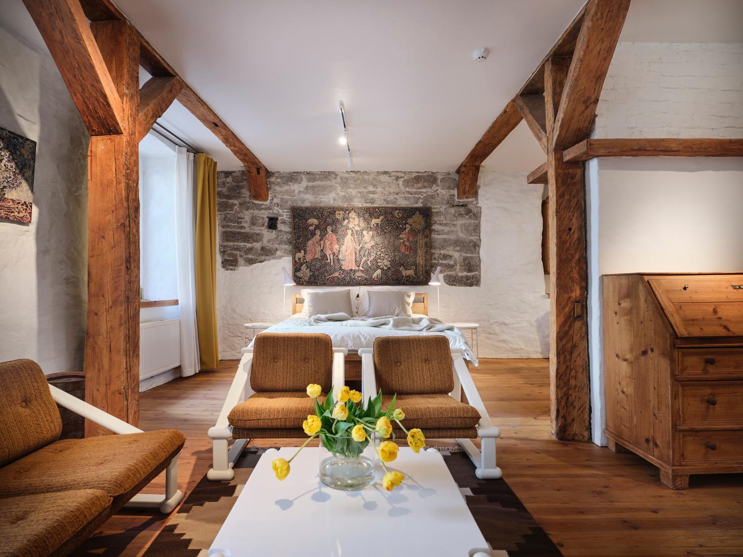Historic Apartment With Private Garden In Old Town Tallin Zewnętrze zdjęcie