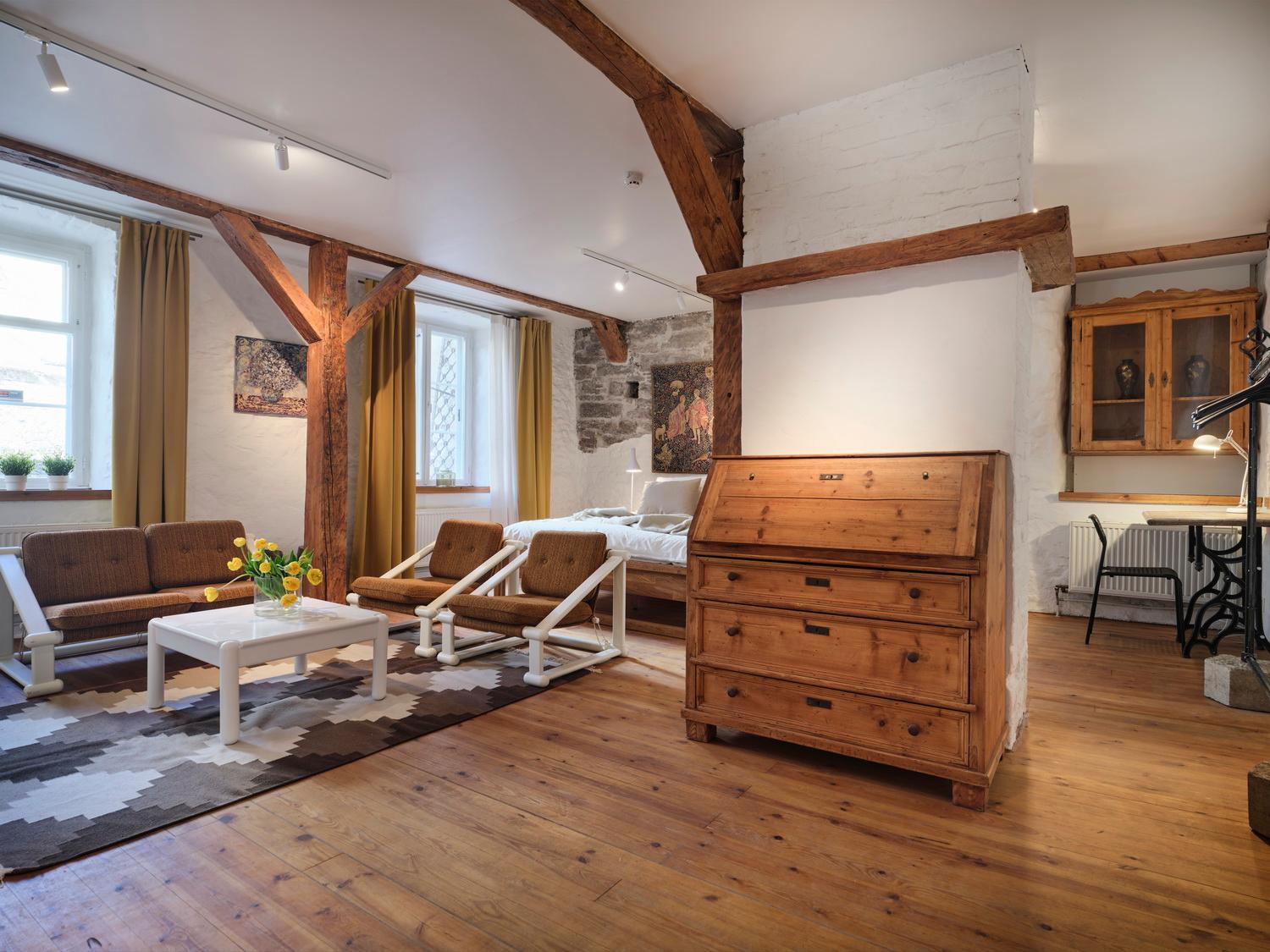 Historic Apartment With Private Garden In Old Town Tallin Zewnętrze zdjęcie